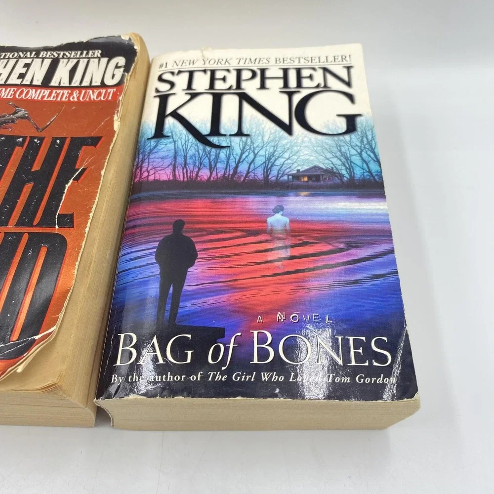 Stephen King Lot of 2 Paperbacks: The Stand Complete & Uncut‎ + Bag of Bones